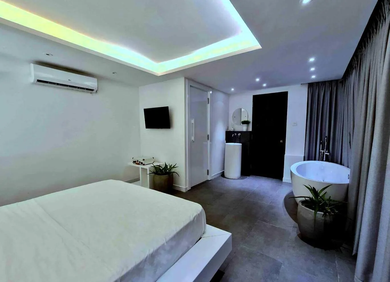 Riverside Retreat Cozy Space,Endless Views Apartment Kandy Sri Lanka